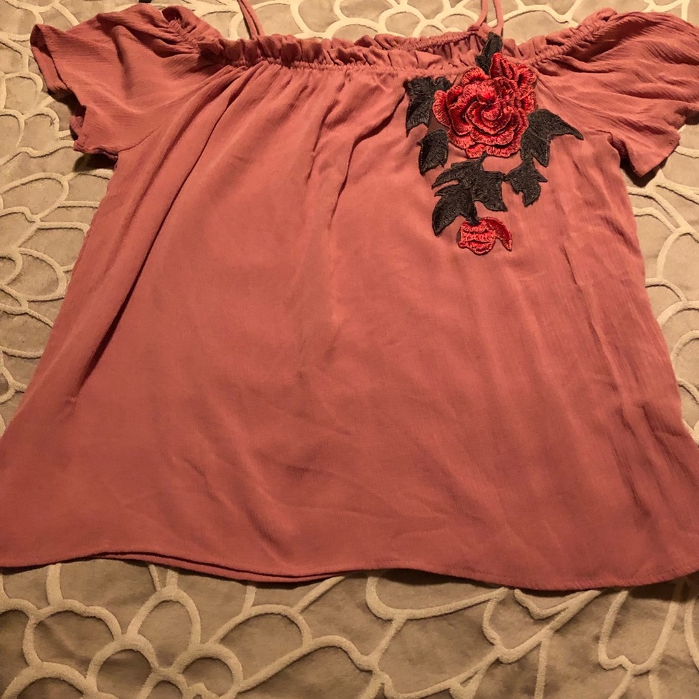 Gorgeous Off The Shoulders Top NWOT